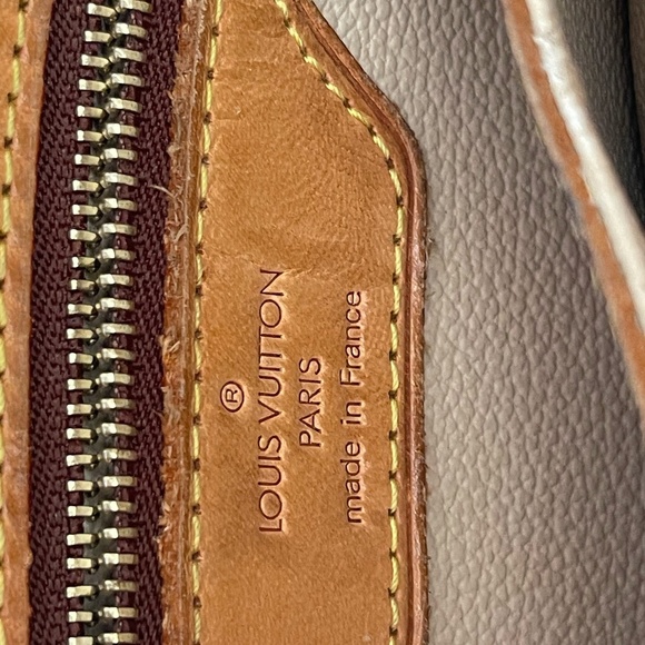 LOUIS VUITTON Monogram Bucket pm Bag - Picture 14 of 15